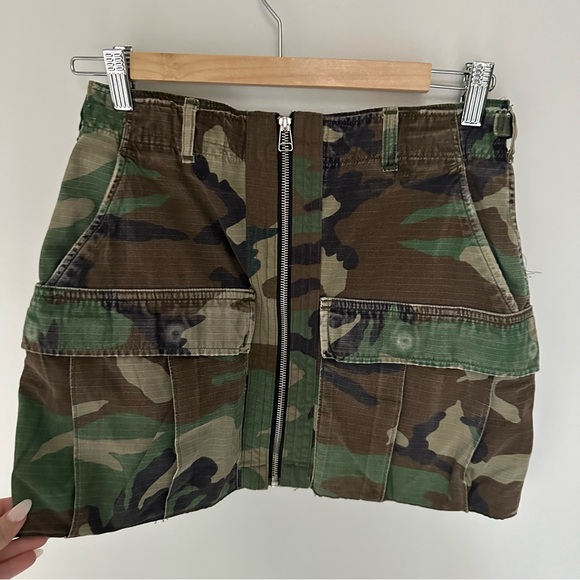 RE/DONE Upcycled Cargo Micro Skirt size XS - Picture 2 of 7